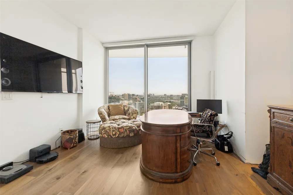 3130 Harwood Street #2305 Dallas, TX 75201