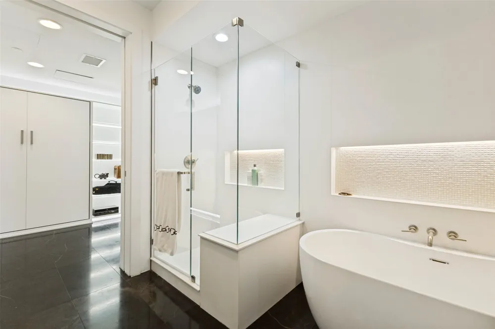 3130 Harwood Street #2305 Dallas, TX 75201