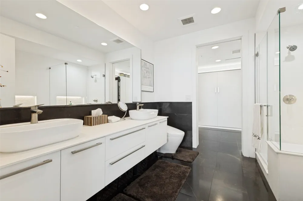 3130 Harwood Street #2305 Dallas, TX 75201