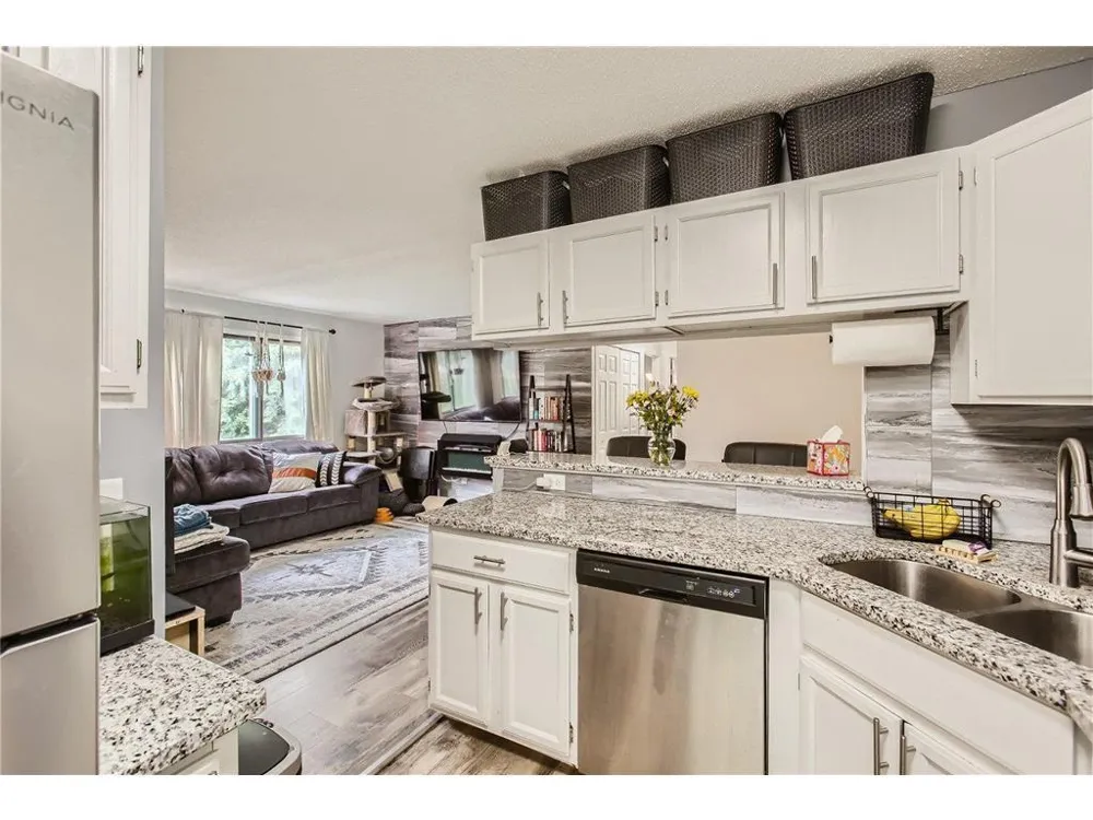 5940 Fernwood Street Shoreview, MN 55126