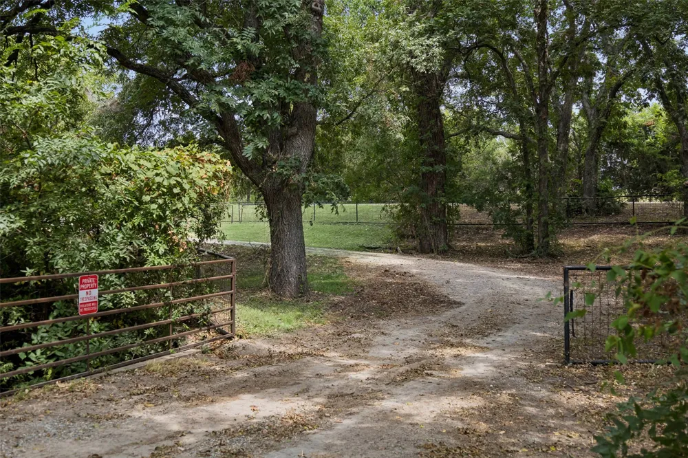 7505 CR 201 McKinney, TX 75071