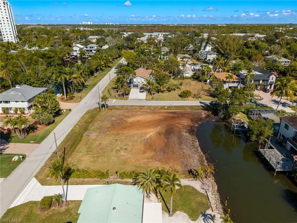 1294 Venetian Way Naples, FL 34110