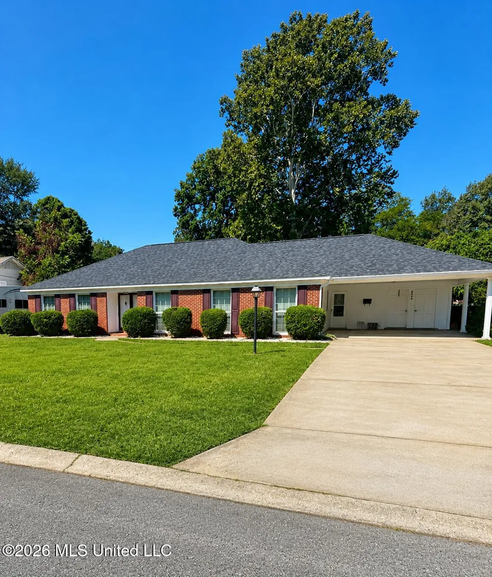 1789 Camellia Drive Greenville, MS 38701