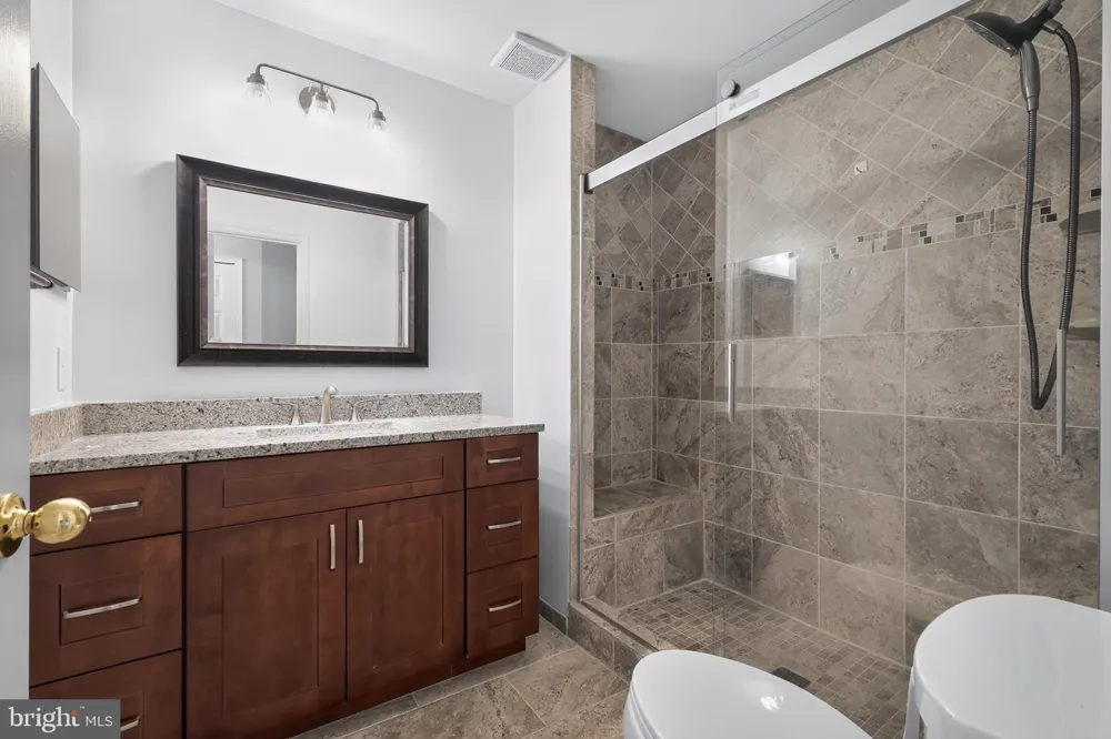 20604 CORNSTALK TERRACE #301 Ashburn, VA 20147