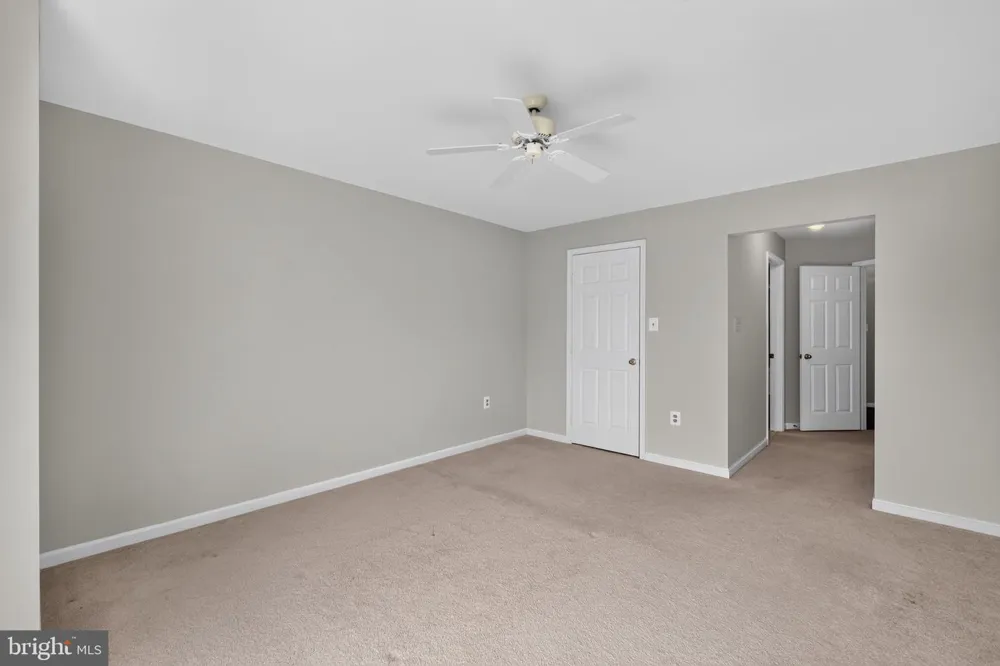 20604 CORNSTALK TERRACE #301 Ashburn, VA 20147