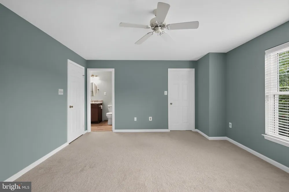20604 CORNSTALK TERRACE #301 Ashburn, VA 20147