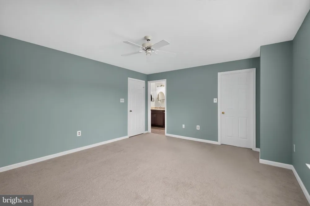 20604 CORNSTALK TERRACE #301 Ashburn, VA 20147
