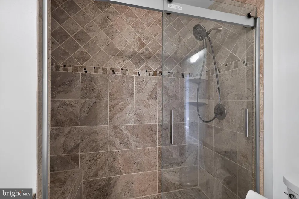 20604 CORNSTALK TERRACE #301 Ashburn, VA 20147