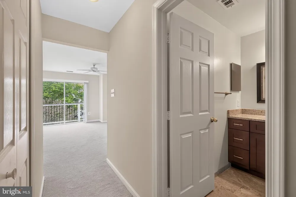 20604 CORNSTALK TERRACE #301 Ashburn, VA 20147