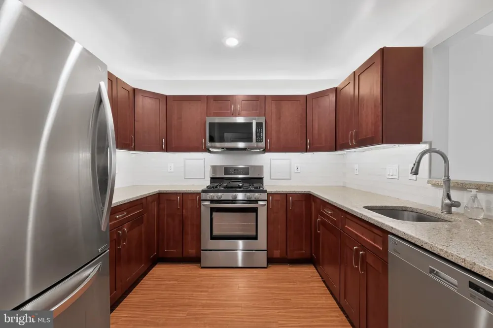 20604 CORNSTALK TERRACE #301 Ashburn, VA 20147
