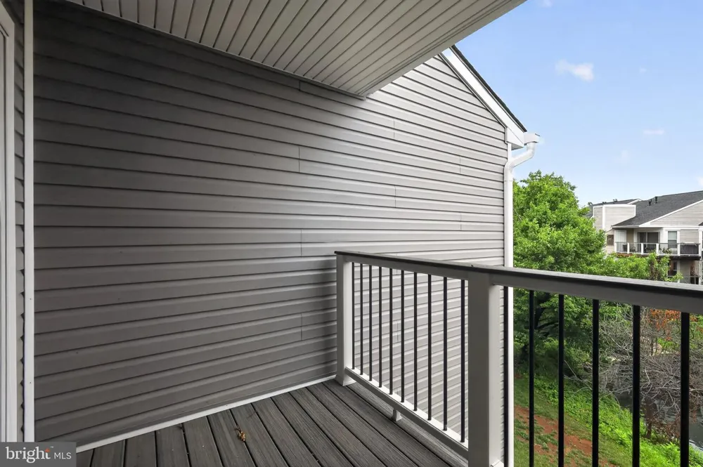 20604 CORNSTALK TERRACE #301 Ashburn, VA 20147
