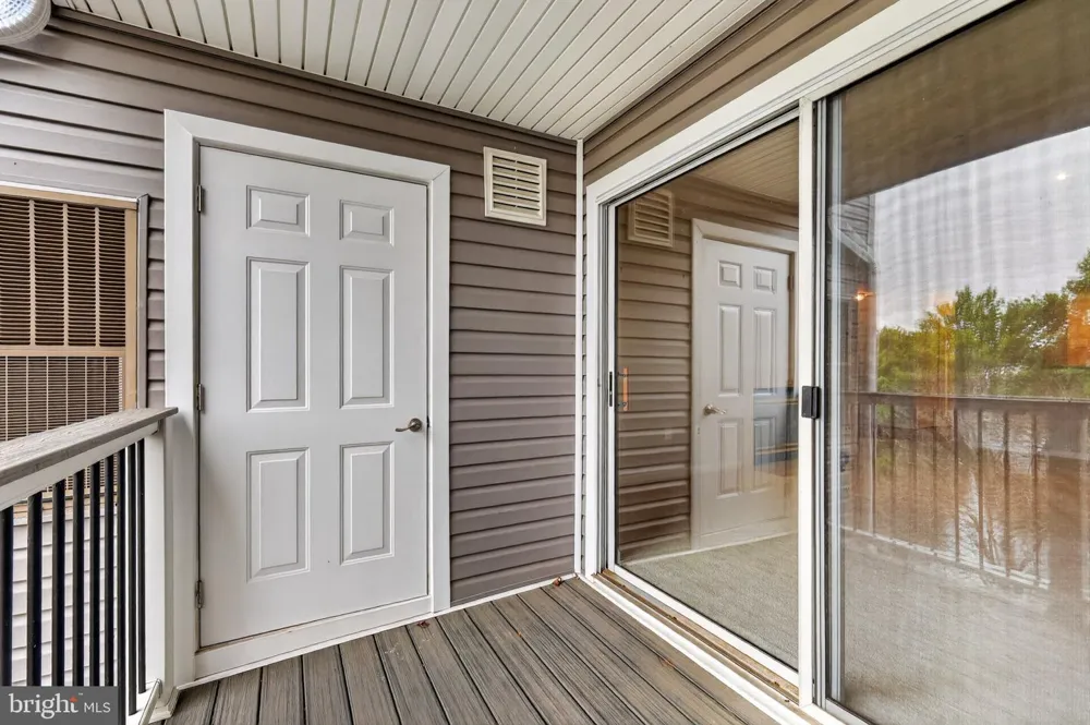 20604 CORNSTALK TERRACE #301 Ashburn, VA 20147