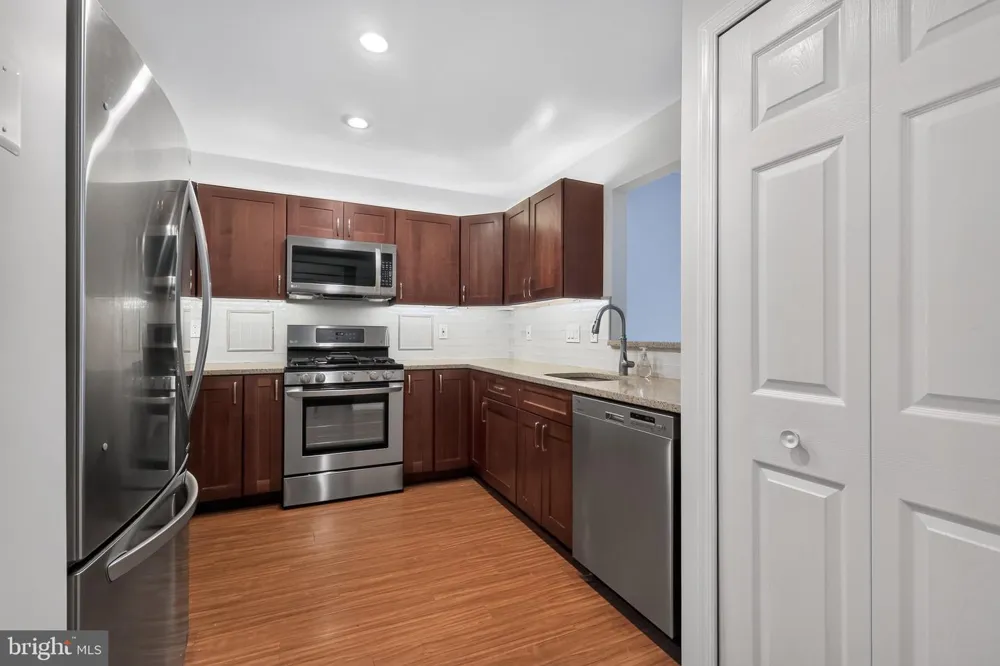 20604 CORNSTALK TERRACE #301 Ashburn, VA 20147