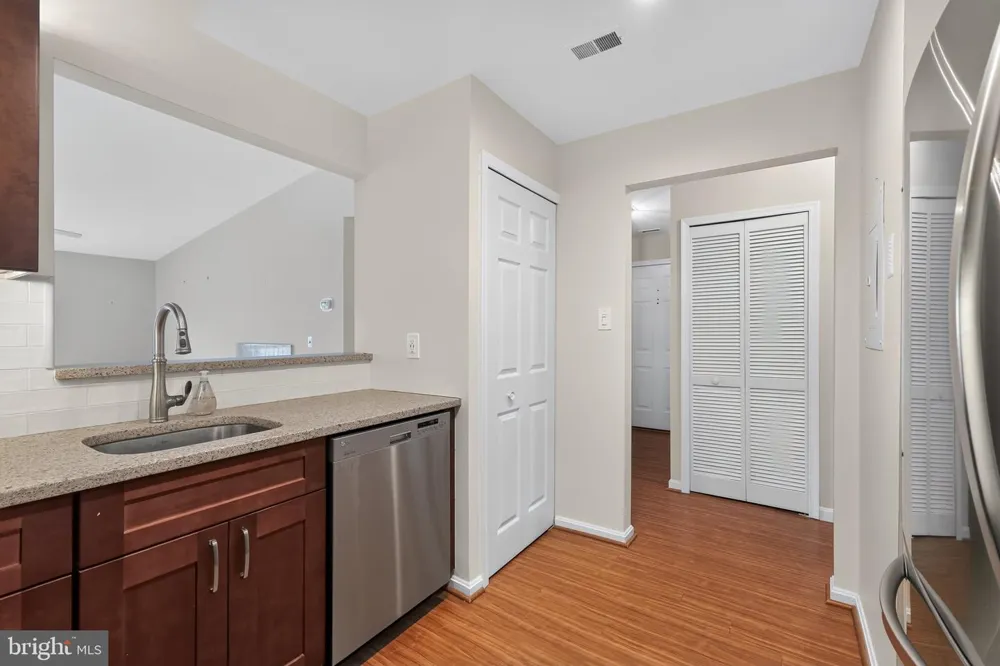 20604 CORNSTALK TERRACE #301 Ashburn, VA 20147