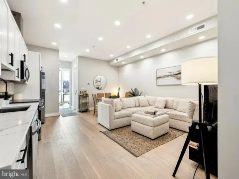 2213 M STREET NE #9