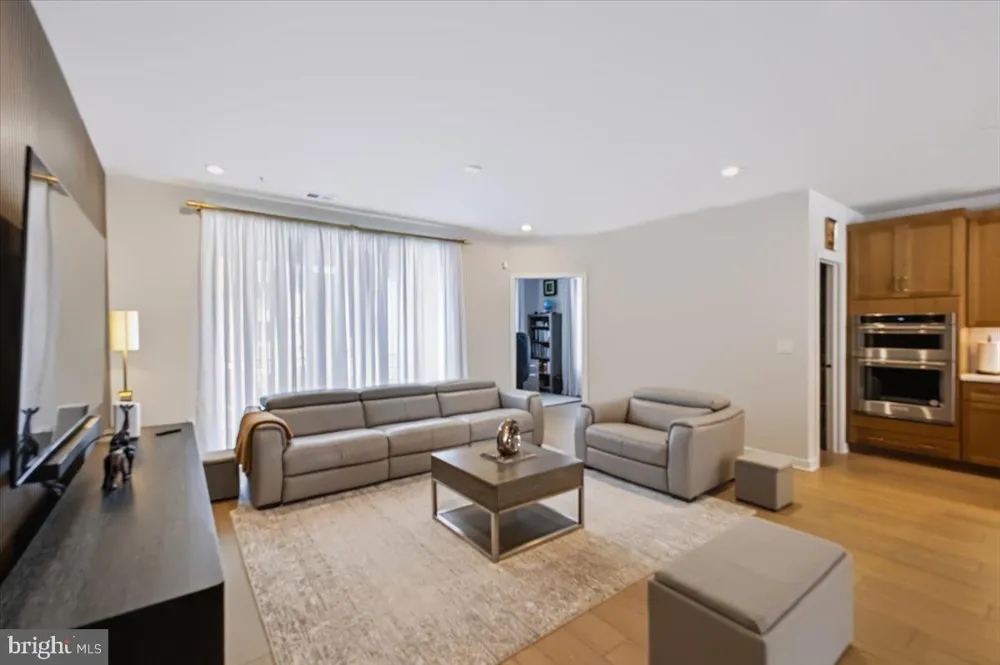 43521 MOOREFIELD BOULEVARD Ashburn, VA 20148