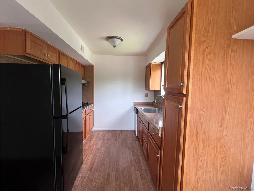 26 Cooper #403 Poughkeepsie, NY 12603