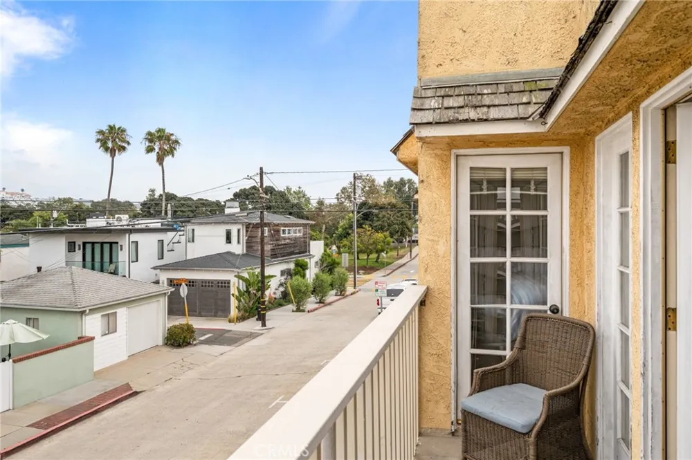 358 28th Hermosa Beach, CA 90254