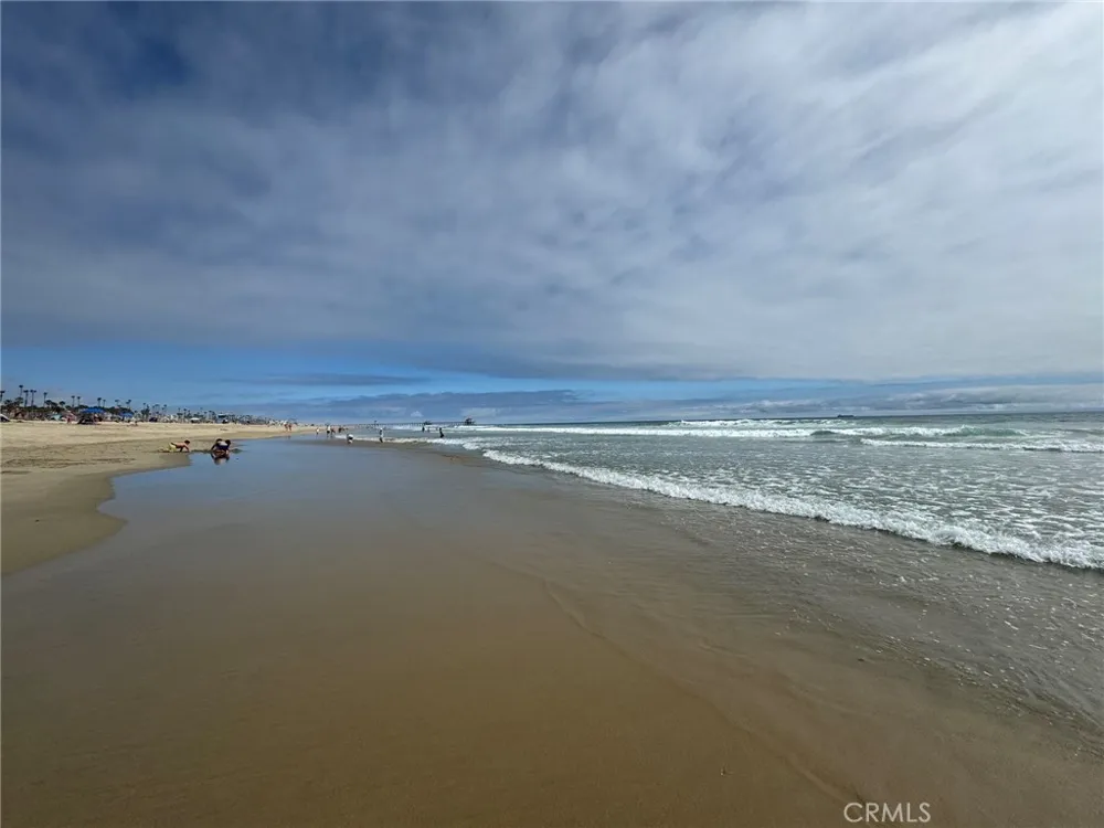 222 20th Huntington Beach, CA 92648