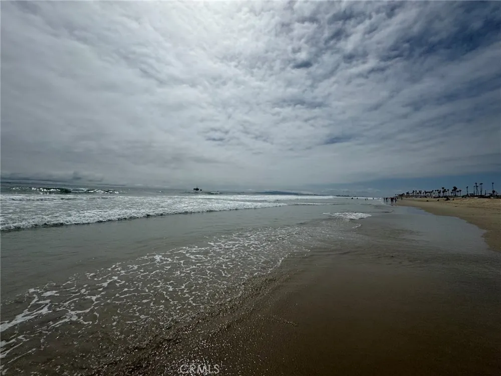 222 20th Huntington Beach, CA 92648