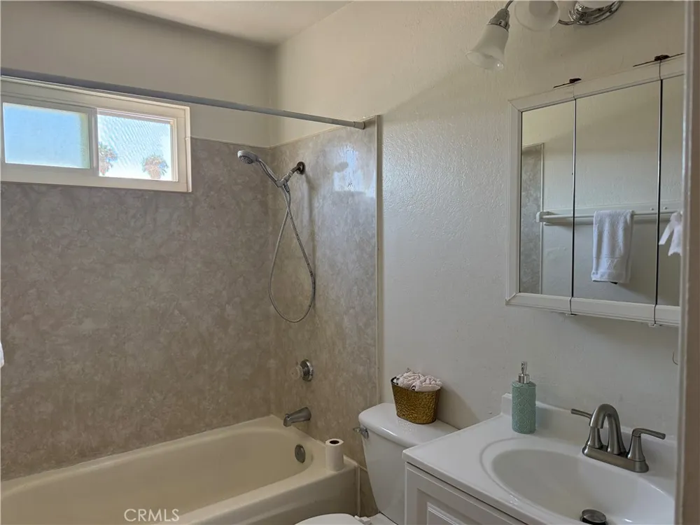 222 20th Huntington Beach, CA 92648