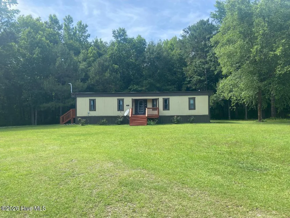 3324 Stag Park Road Burgaw, NC 28425