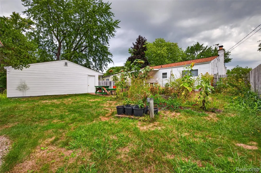 310 Tamarac Drive Davison City, MI 48423