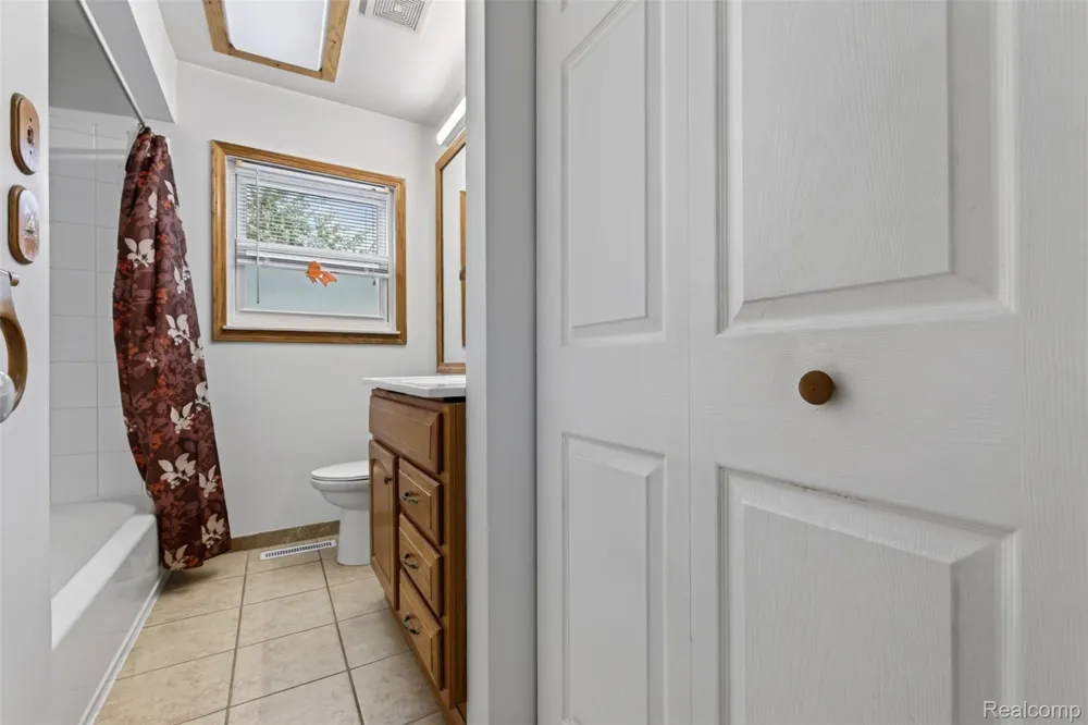 310 Tamarac Drive Davison City, MI 48423