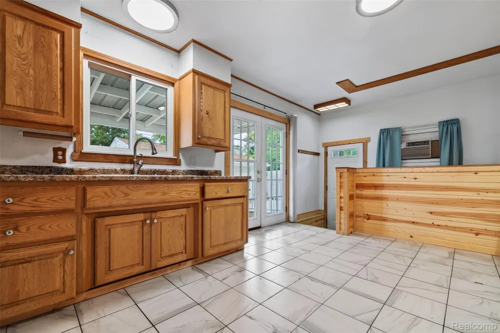310 Tamarac Drive Davison City, MI 48423