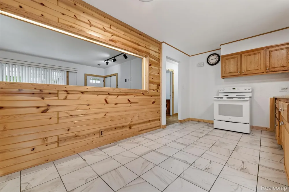 310 Tamarac Drive Davison City, MI 48423