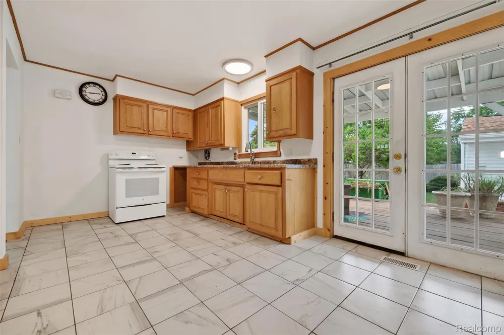 310 Tamarac Drive Davison City, MI 48423