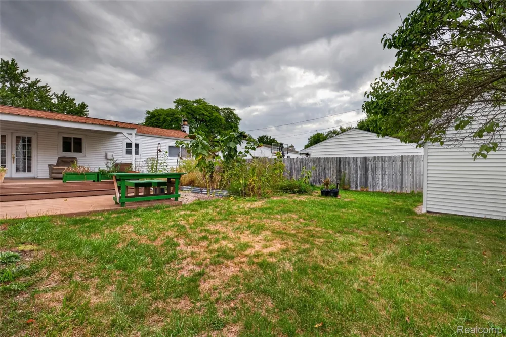 310 Tamarac Drive Davison City, MI 48423