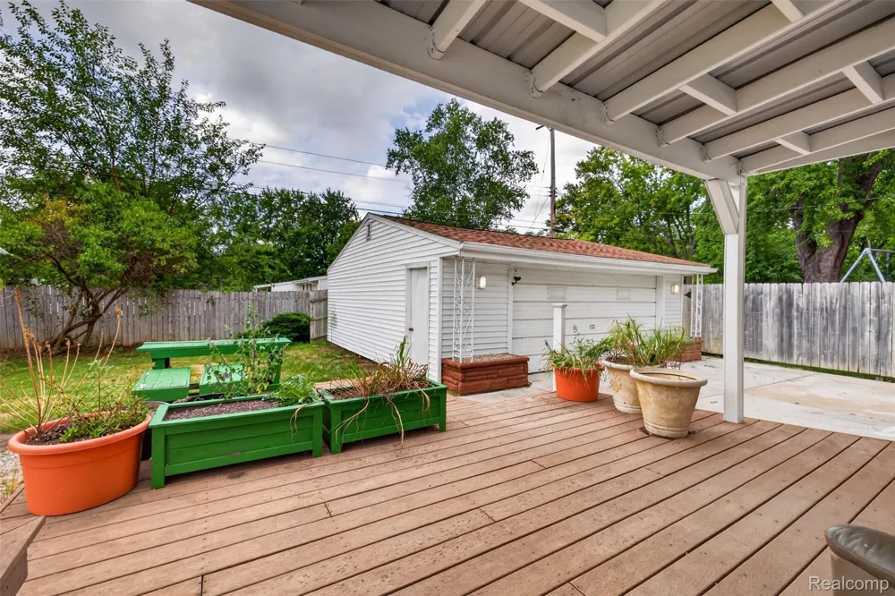 310 Tamarac Drive Davison City, MI 48423