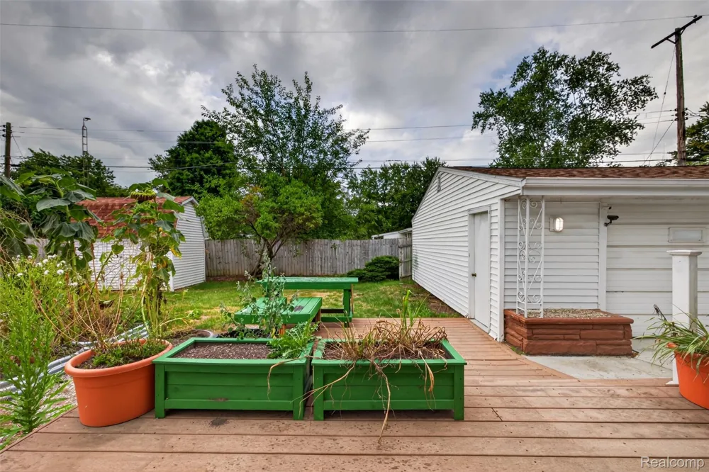 310 Tamarac Drive Davison City, MI 48423