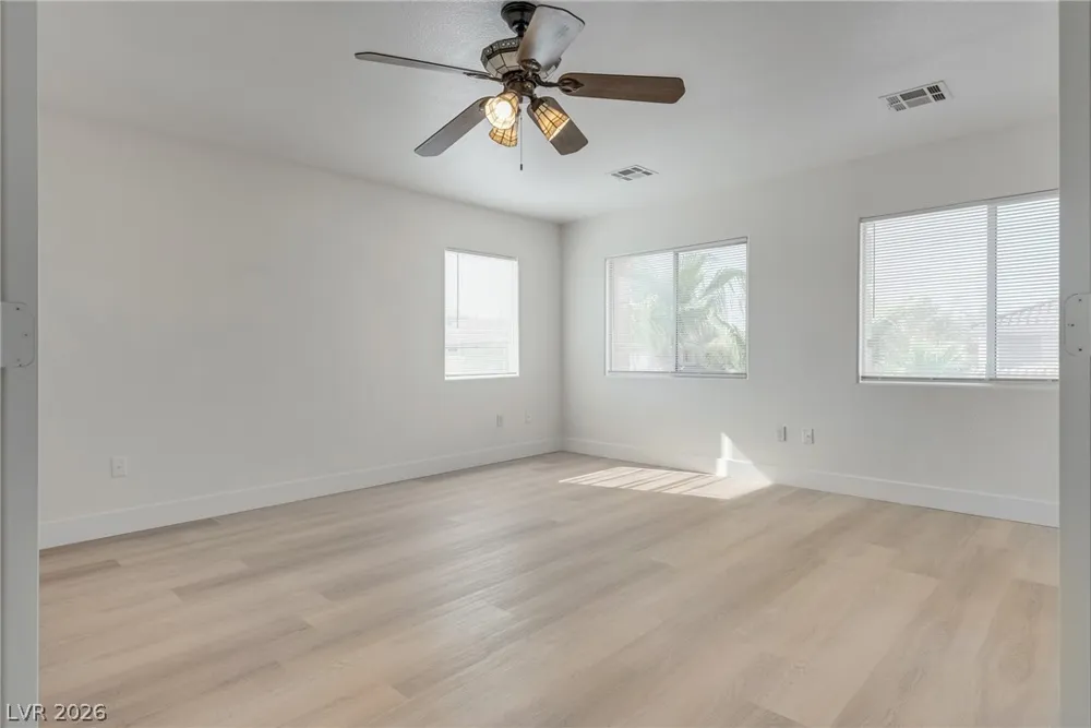 221 Lenape Heights Avenue Las Vegas, NV 89148