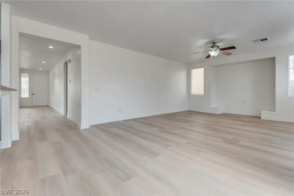 221 Lenape Heights Avenue Las Vegas, NV 89148