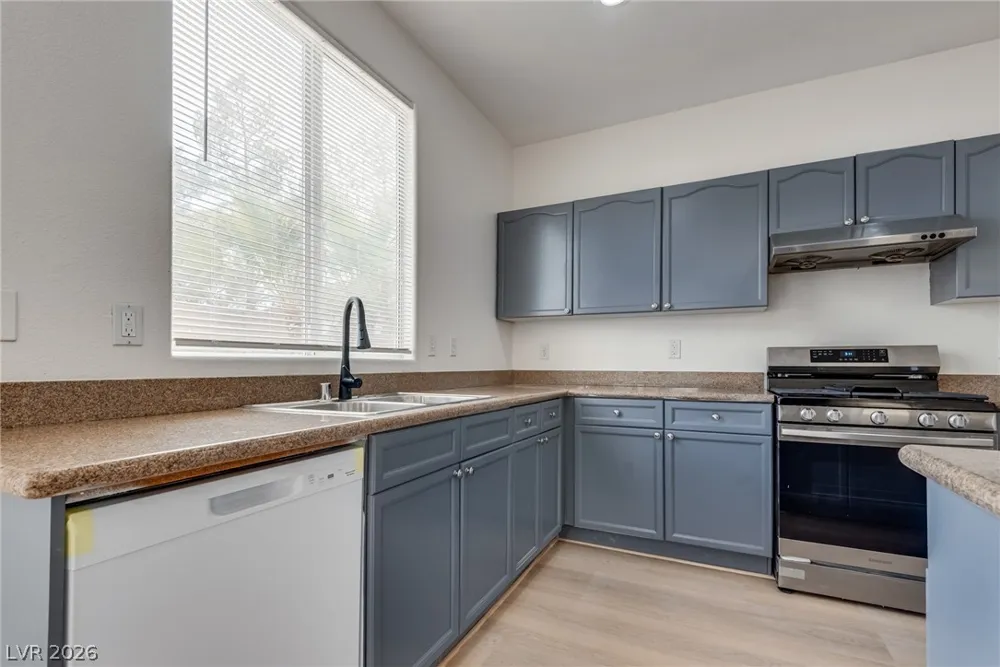 221 Lenape Heights Avenue Las Vegas, NV 89148