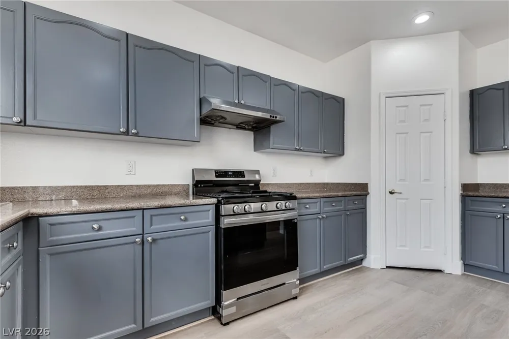 221 Lenape Heights Avenue Las Vegas, NV 89148
