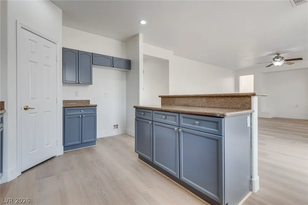 221 Lenape Heights Avenue Las Vegas, NV 89148