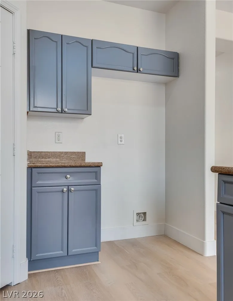 221 Lenape Heights Avenue Las Vegas, NV 89148