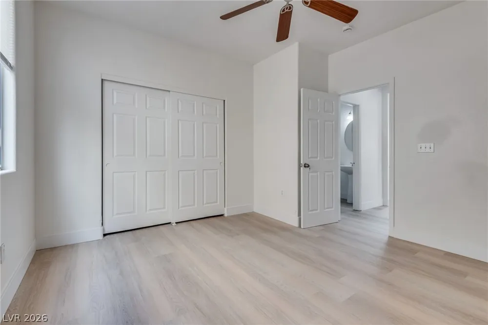 221 Lenape Heights Avenue Las Vegas, NV 89148