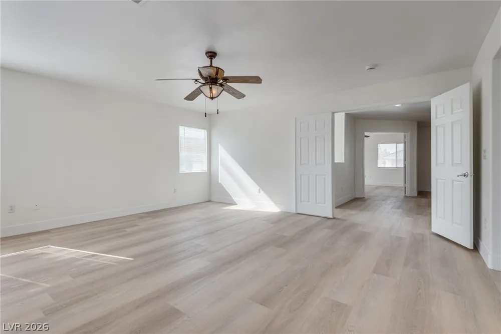 221 Lenape Heights Avenue Las Vegas, NV 89148