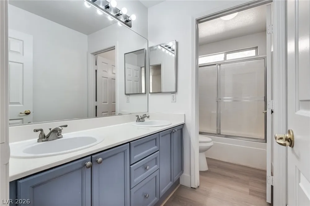 221 Lenape Heights Avenue Las Vegas, NV 89148