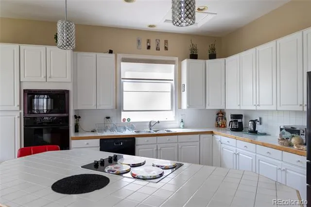 5944 S Ireland Court Aurora, CO 80016