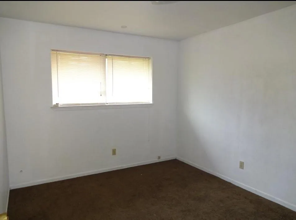 6617 N Lincoln Drive Hitchcock, TX 77563