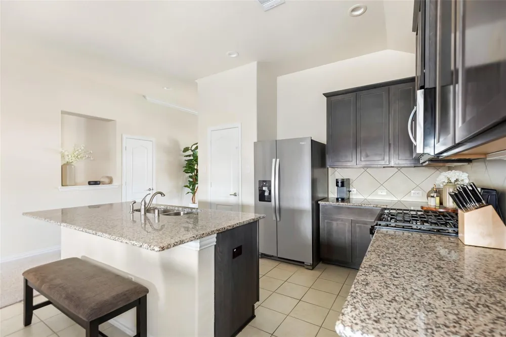 8026 Brooks Crossing Drive Baytown, TX 77521