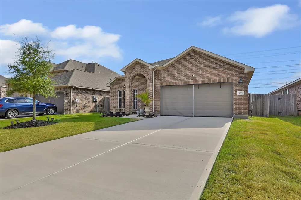 8026 Brooks Crossing Drive Baytown, TX 77521