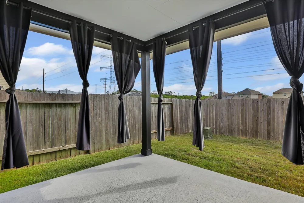 8026 Brooks Crossing Drive Baytown, TX 77521