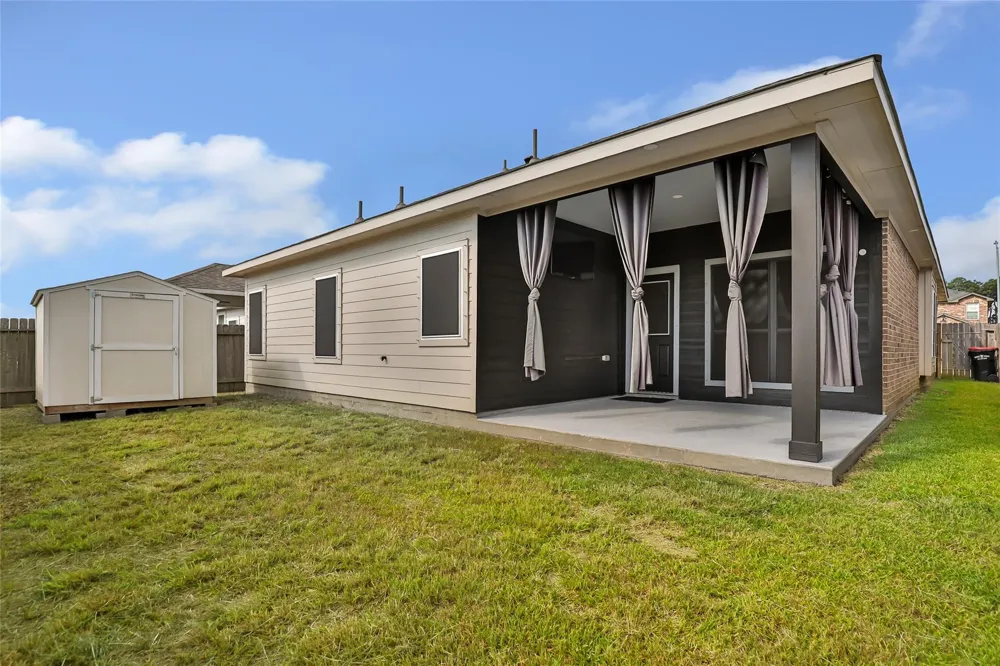 8026 Brooks Crossing Drive Baytown, TX 77521