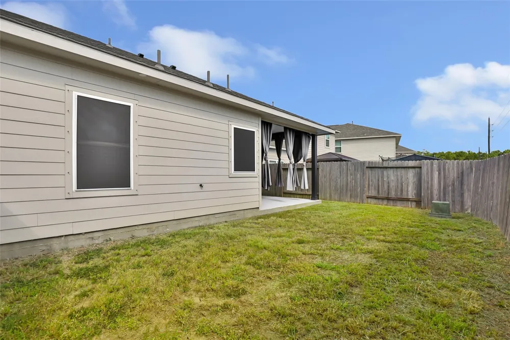 8026 Brooks Crossing Drive Baytown, TX 77521